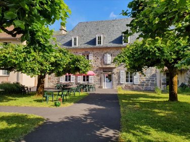 Fonds et murs commerciaux a vendre Mandailles-Saint-Julien 15590 Cantal 487 m2  653373 euros