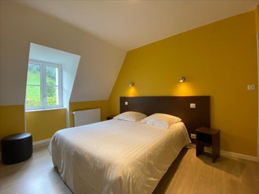 Fonds et murs commerciaux a vendre Mandailles-Saint-Julien 15590 Cantal 487 m2  653373 euros