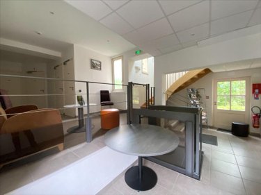 Fonds et murs commerciaux a vendre Mandailles-Saint-Julien 15590 Cantal 487 m2  653373 euros