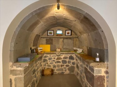 Fonds et murs commerciaux a vendre Mandailles-Saint-Julien 15590 Cantal 487 m2  653373 euros