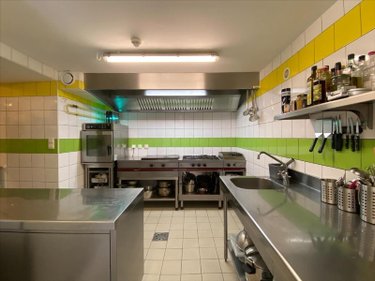 Fonds et murs commerciaux a vendre Mandailles-Saint-Julien 15590 Cantal 487 m2  653373 euros