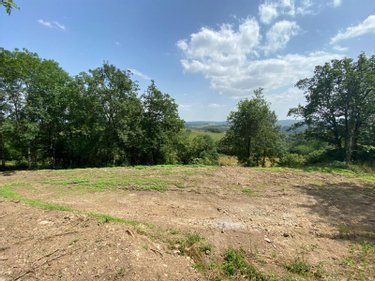 Terrain a batir a vendre Saint-Cirgues-de-Malbert 15140 Cantal 2735 m2  15000 euros