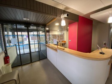 Fonds et murs commerciaux a vendre Aurillac 15000 Cantal 1039 m2  1092000 euros