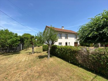 Maison a vendre Glénat 15150 Cantal 100 m2 5 pièces 106000 euros