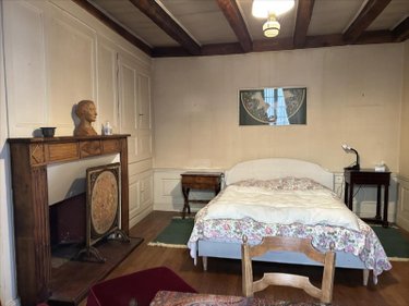 Immeuble a vendre Aurillac 15000 Cantal 374 m2  254400 euros