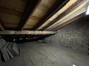 Immeuble a vendre Aurillac 15000 Cantal 374 m2  254400 euros