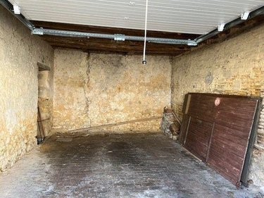 Garage et parking a vendre Souligné-sous-Ballon 72290 Sarthe 90 m2  37100 euros