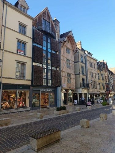 Location appartement Troyes 10000 Aube 54 m2 3 pièces 660 euros