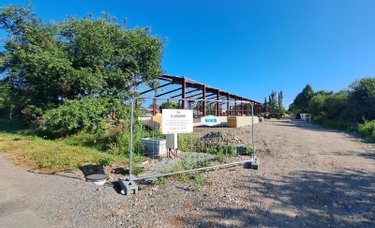 Fonds et murs commerciaux a vendre Montbrison 42600 Loire 800 m2  917000 euros