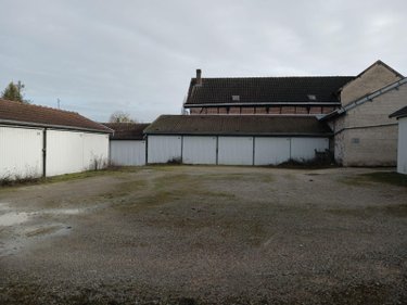 Garage et parking a vendre Bar-sur-Seine 10110 Aube  126000 euros