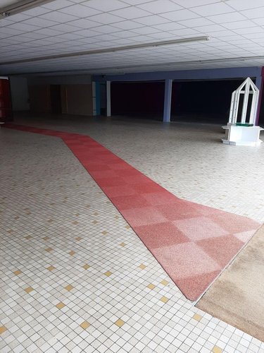 Fonds et murs commerciaux a vendre Pipriac 35550 Ille-et-Vilaine 750 m2  177000 euros