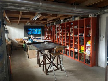 Immeuble a vendre Thivars 28630 Eure-et-Loir 250 m2  166400 euros