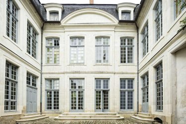 Maison a vendre La Flèche 72200 Sarthe 350 m2 13 pièces 503040 euros