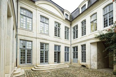 Maison a vendre La Flèche 72200 Sarthe 350 m2 13 pièces 503040 euros