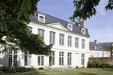 Maison a vendre La Flèche 72200 Sarthe 350 m2 13 pièces 503040 euros