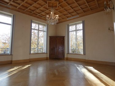 Appartement a vendre Vichy 03200 Allier 377 m2 8 pièces 1680000 euros