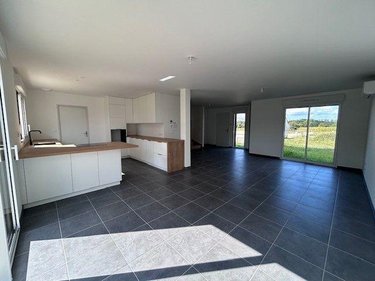 Location maison Saint-Judoce 22630 Côtes-d'Armor 123 m2  1200 euros
