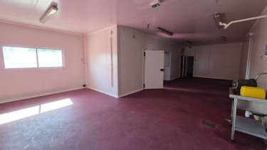 Fonds et murs commerciaux a vendre Passais-Villages 61350 Orne  31800 euros