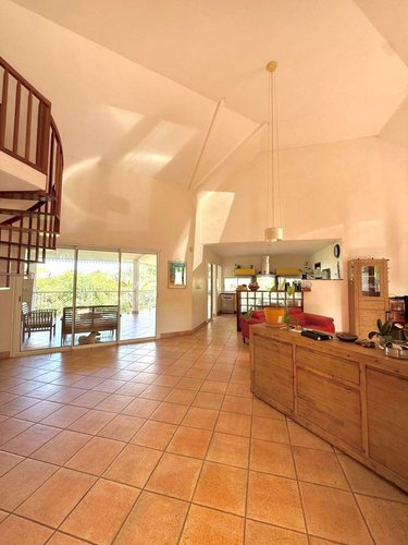 Maison a vendre Saint-Louis 97450 Réunion 183 m2 8 pièces 478000 euros