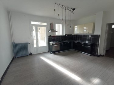 Immeuble a vendre Condé-en-Normandie 14110 Calvados 160 m2  124630 euros