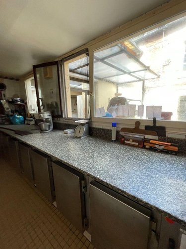 Fonds et murs commerciaux a vendre Eu 76260 Seine-Maritime 240 m2  397000 euros