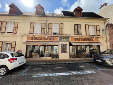 Fonds et murs commerciaux a vendre Eu 76260 Seine-Maritime 240 m2  397000 euros