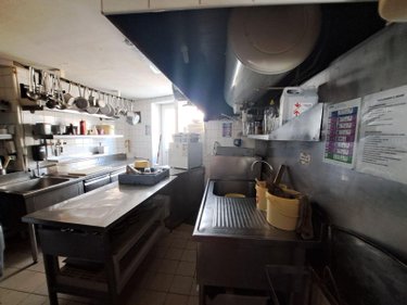 Fonds et murs commerciaux a vendre Port-en-Bessin-Huppain 14520 Calvados 103 m2  95900 euros