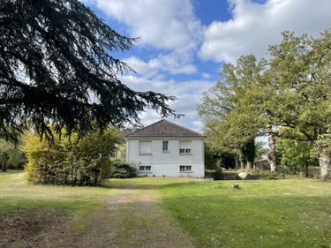 Maison a vendre Nueil-les-Aubiers 79250 Deux-Sèvres 163 m2 8 pièces 143100 euros