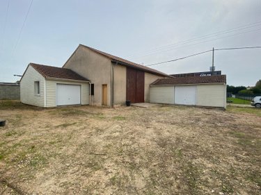 Location fonds et murs commerciaux Mâcon 71000 Saône-et-Loire 185 m2  860 euros