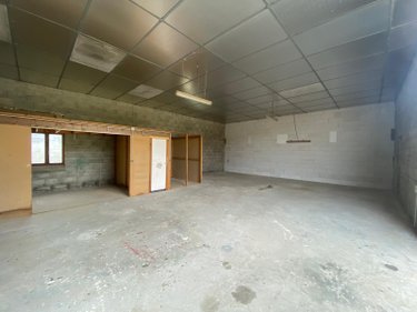 Location fonds et murs commerciaux Mâcon 71000 Saône-et-Loire 185 m2  860 euros