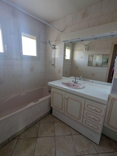 Location maison Nogent-le-Rotrou 28400 Eure-et-Loir 76 m2 4 pièces 750 euros