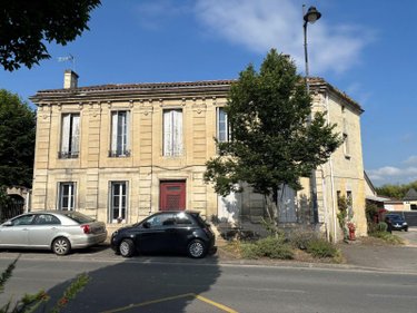 Immeuble a vendre Ambarès-et-Lagrave 33440 Gironde 300 m2  378000 euros