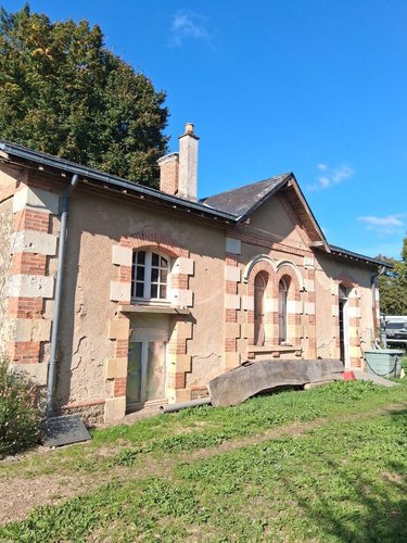 Maison a vendre La Flèche 72200 Sarthe 238 m2 9 pièces 241040 euros