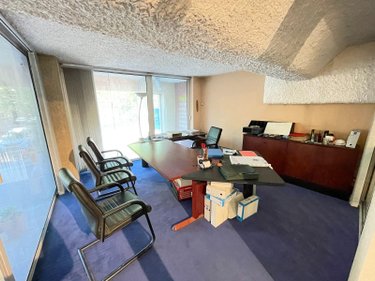 Fonds et murs commerciaux a vendre Manosque 04100 Alpes-de-Haute-Provence 156 m2  200200 euros