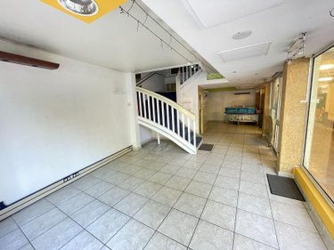 Fonds et murs commerciaux a vendre Manosque 04100 Alpes-de-Haute-Provence 156 m2  210600 euros