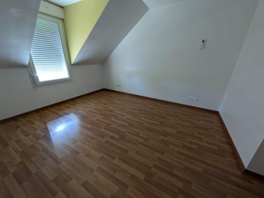 Location maison Changé 72560 Sarthe 91 m2 5 pièces 967 euros