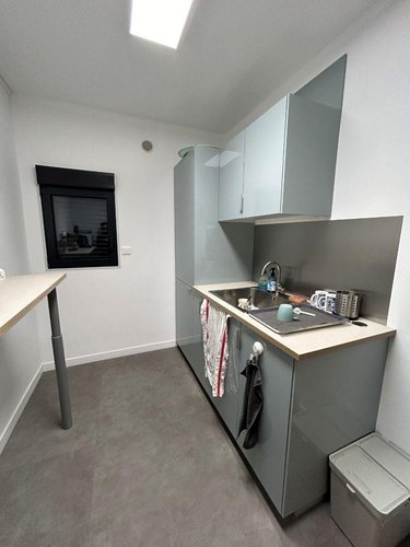 Location fonds et murs commerciaux Les Authieux sur le Port Saint Ouen 76520 Seine-Maritime 190 m2  3500 euros