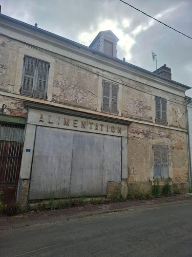 Immeuble a vendre Menetou-Salon 18510 Cher 90 m2  15000 euros