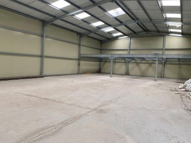 Location divers Merville 59660 Nord 632 m2  750 euros