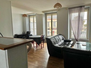 Immeuble a vendre Marolles-les-Braults 72260 Sarthe 438 m2  244500 euros