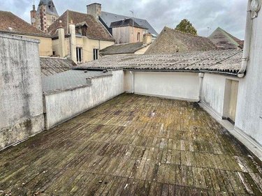 Immeuble a vendre Marolles-les-Braults 72260 Sarthe 438 m2  244500 euros
