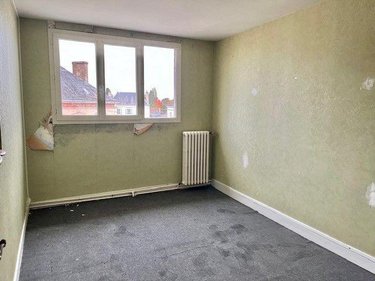 Immeuble a vendre Marolles-les-Braults 72260 Sarthe 438 m2  244500 euros