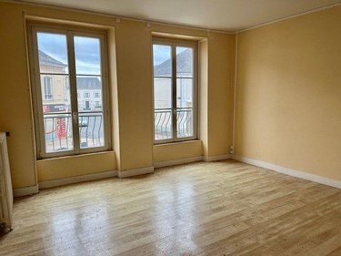 Immeuble a vendre Marolles-les-Braults 72260 Sarthe 438 m2  244500 euros