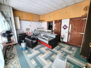 Fonds et murs commerciaux a vendre Châteaudun 28200 Eure-et-Loir 17 m2  112750 euros