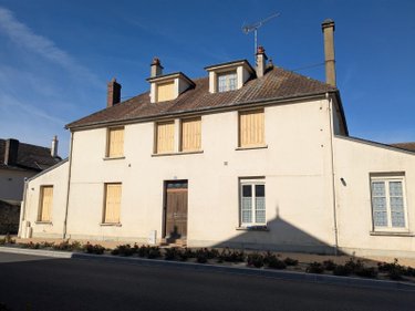 Immeuble a vendre Nogent-le-Rotrou 28400 Eure-et-Loir 210 m2  148400 euros