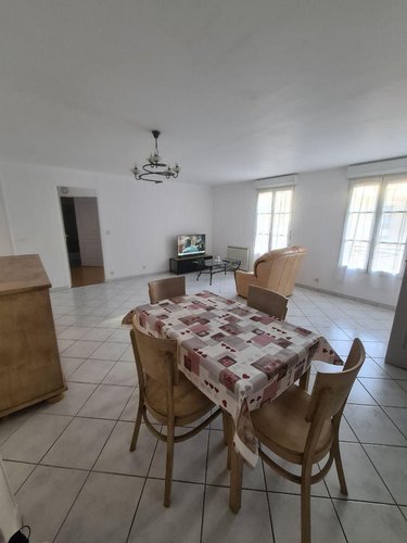 Location appartement Bayeux 14400 Calvados 61 m2 2 pièces 750 euros