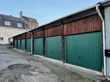 Garage et parking a vendre Fougères 35300 Ille-et-Vilaine  109160 euros