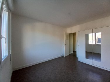 Location appartement Fougères 35300 Ille-et-Vilaine 78 m2 3 pièces 650 euros