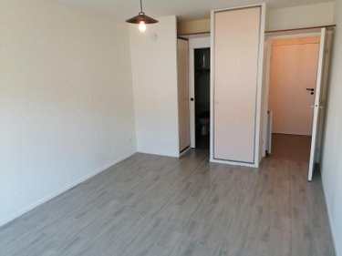 Location appartement Bruz 35170 Ille-et-Vilaine 21 m2 1 pièce 453 euros