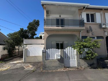 Maison a vendre Sainte-Clotilde 97490 Réunion 95 m2 4 pièces 275000 euros